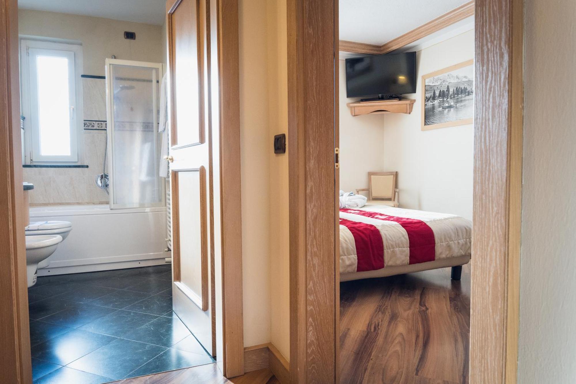 Hotel Alle Alpi 모에나 외부 사진