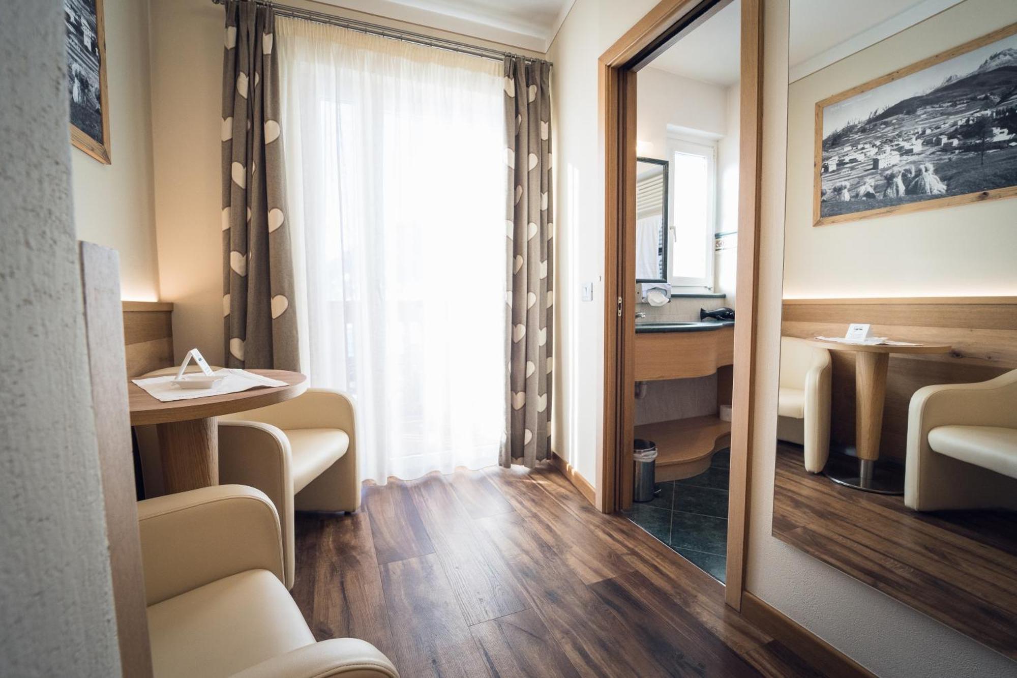 Hotel Alle Alpi 모에나 외부 사진