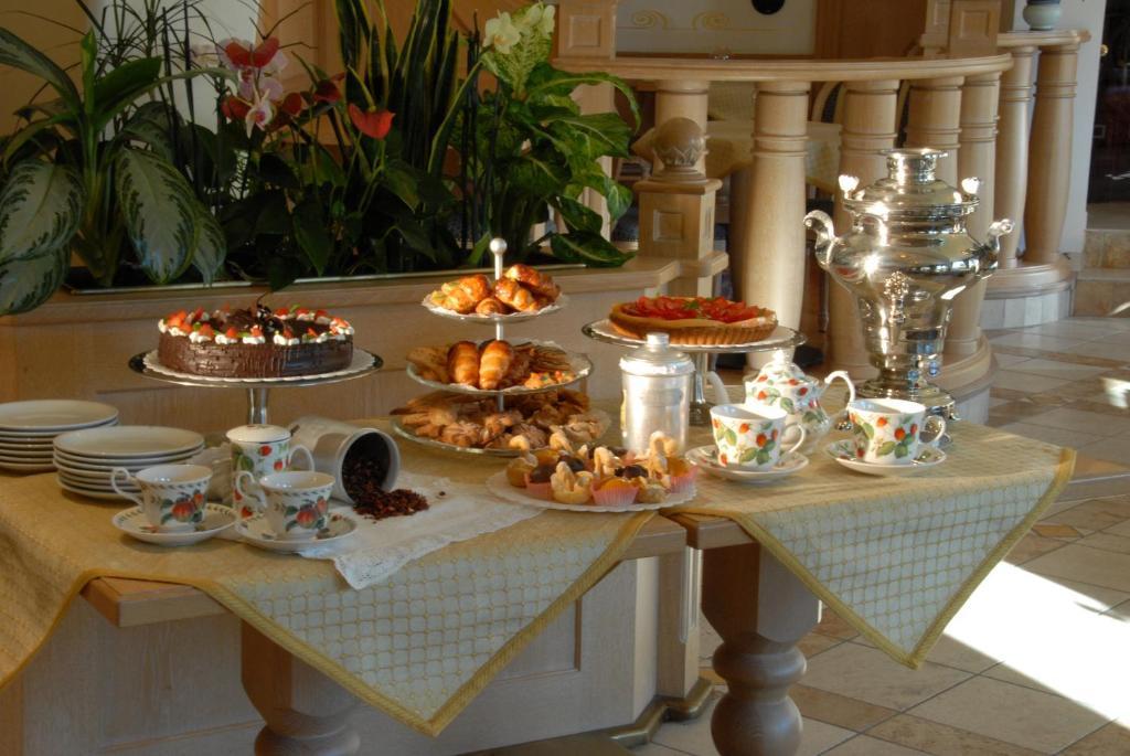 Hotel Alle Alpi 모에나 외부 사진